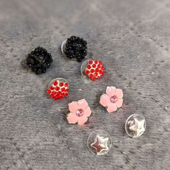 Vintage (4) Pair Bundle-Small Stud, Beaded, Rhinestone & Enamel Pierced Earrings - Picture 2 of 14